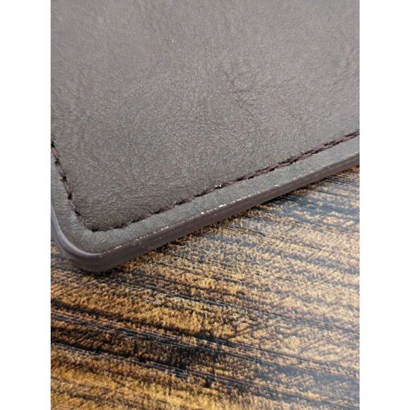 2/$30 LadiesāBrownāAdventureāPassportāCase - Picture 5 of 9